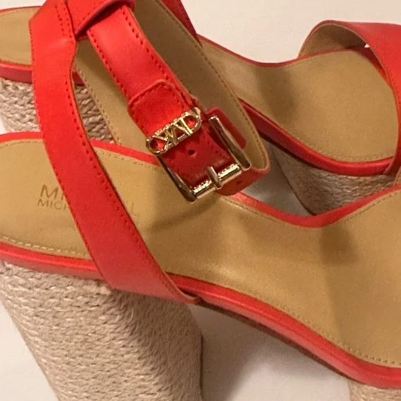 MICHAEL Michael Kors Ashton Platformm - Picture 9 of 11